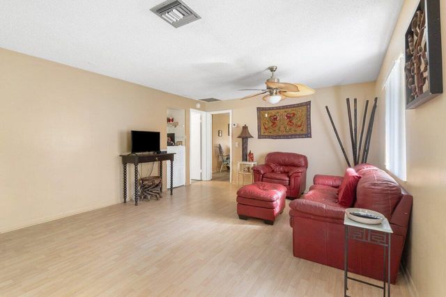 3587 LA PLAYAS B-2, Greenacres, FL 33463