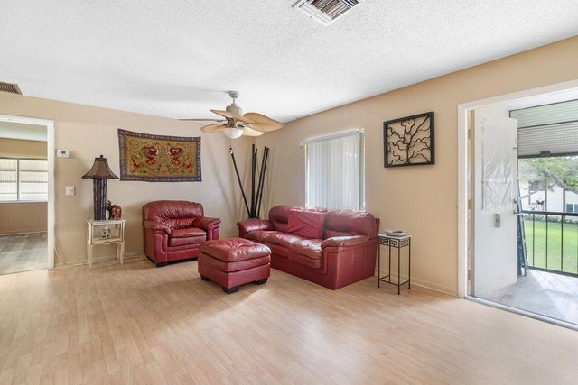 3587 LA PLAYAS B-2, Greenacres, FL 33463
