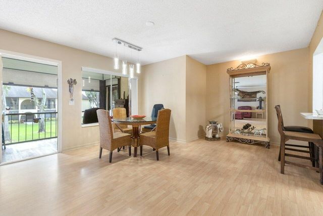 3587 LA PLAYAS B-2, Greenacres, FL 33463