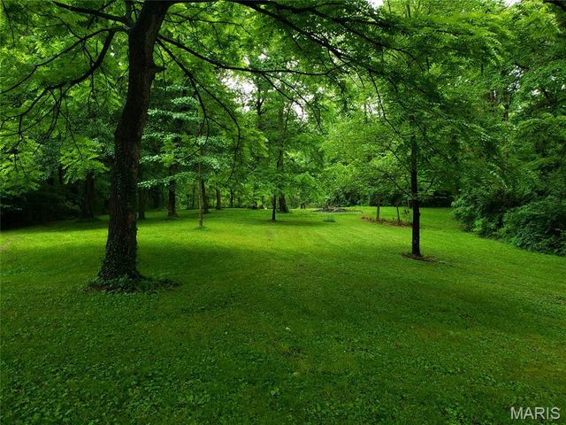 21 Charles Drive, Caseyville, IL 62232