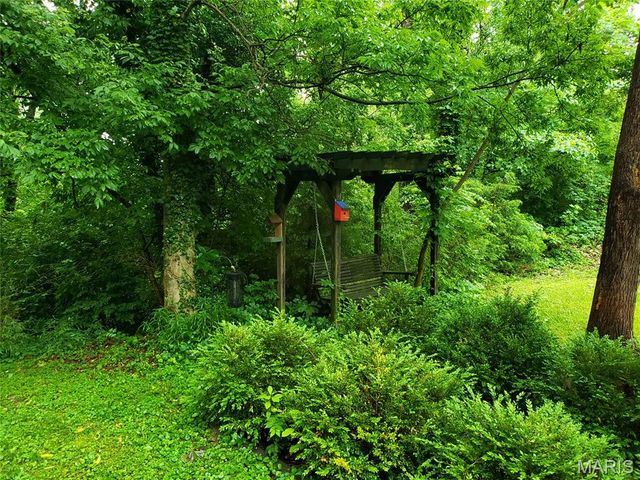 21 Charles Drive, Caseyville, IL 62232