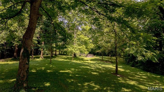 21 Charles Drive, Caseyville, IL 62232