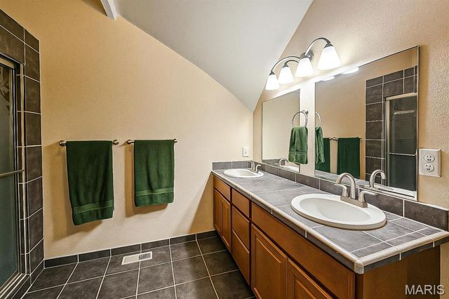 21 Charles Drive, Caseyville, IL 62232