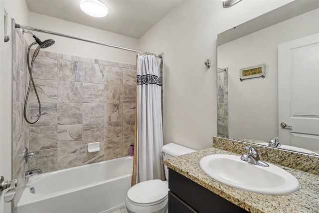 456 Vanessa Court, Saline, MI 48176