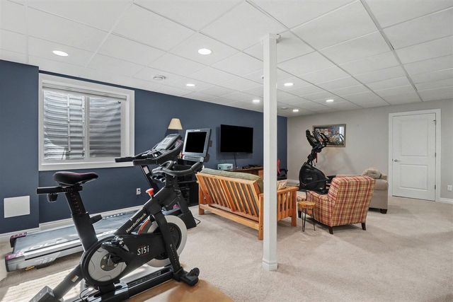 456 Vanessa Court, Saline, MI 48176