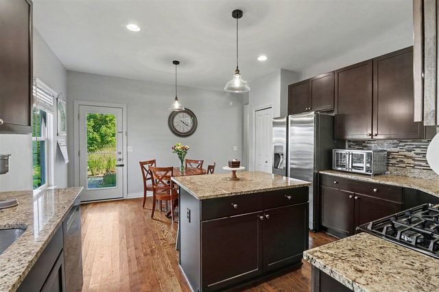 456 Vanessa Court, Saline, MI 48176