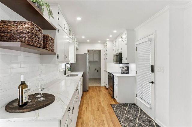 2888 Bonanza Drive, Decatur, GA 30033