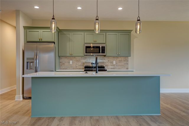 2961 Kestrell Lane, Seville, OH 44273