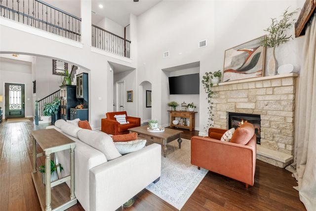 215 Vista Village CV, Austin, TX 78738