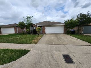 4821 Eagle Trace Drive, Fort Worth, TX 76244