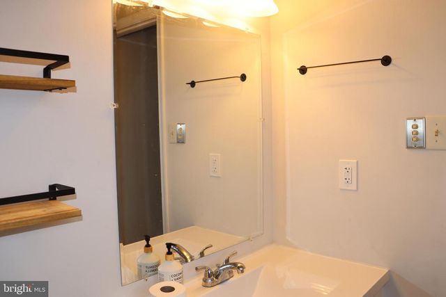 8918 BURWELL RD, Nokesville, VA 20181