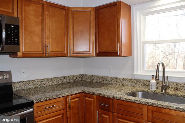 8918 BURWELL RD, Nokesville, VA 20181