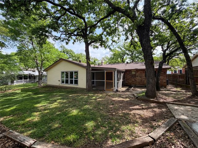 1023 N Lucas Drive, Grapevine, TX 76051