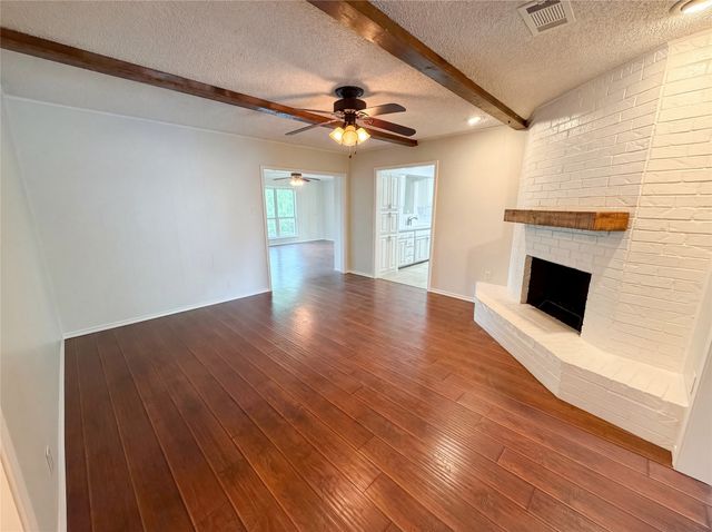 1023 N Lucas Drive, Grapevine, TX 76051