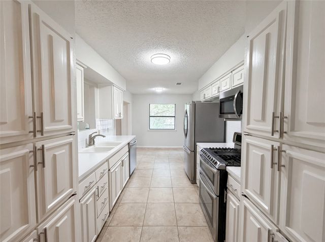 1023 N Lucas Drive, Grapevine, TX 76051