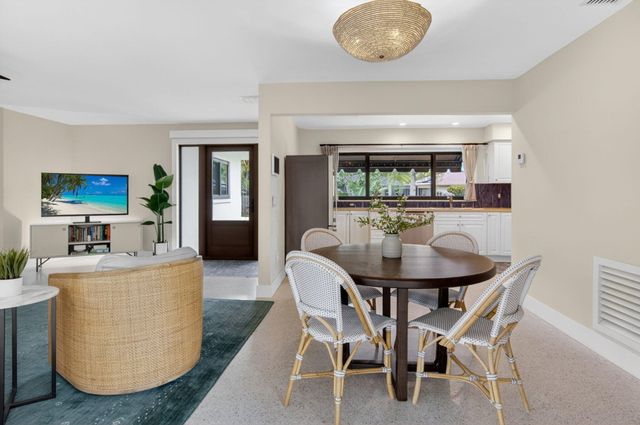 450 SW 12th Terrace, Boca Raton, FL 33486