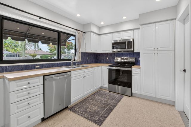 450 SW 12th Terrace, Boca Raton, FL 33486
