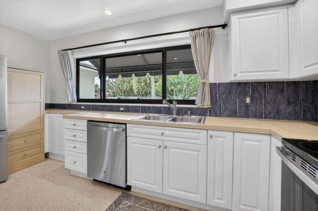 450 SW 12th Terrace, Boca Raton, FL 33486