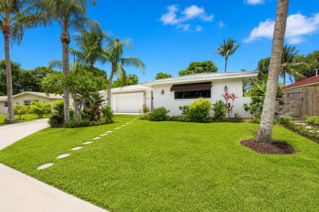 450 SW 12th Terrace, Boca Raton, FL 33486