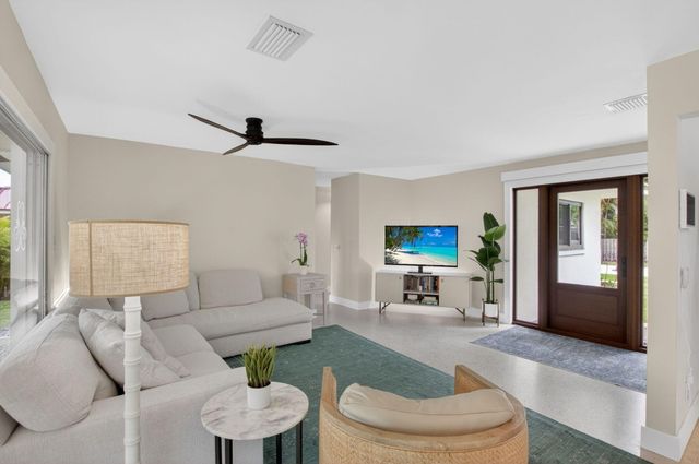 450 SW 12th Terrace, Boca Raton, FL 33486