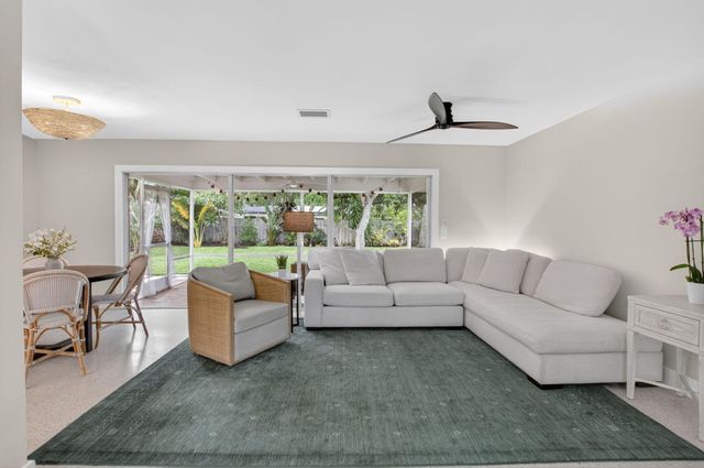 450 SW 12th Terrace, Boca Raton, FL 33486