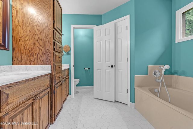 6728 Persimmon Cove, Olive Branch, MS 38654