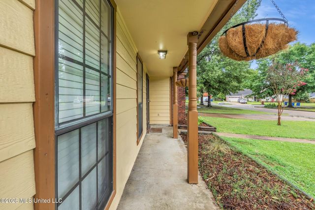 6728 Persimmon Cove, Olive Branch, MS 38654