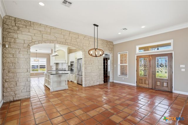 106 Pebble Brook, Victoria, TX 77904