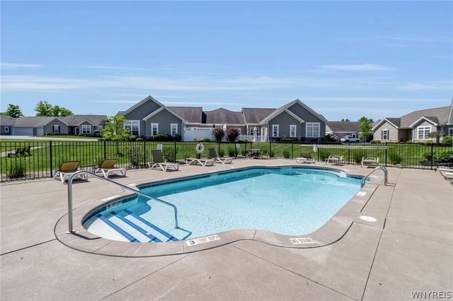 5665 Southwestern Boulevard 49C, Hamburg, NY 14075