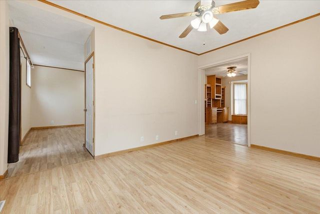 409 OAKLAND Avenue, Council Bluffs, IA 51503