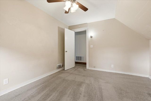409 OAKLAND Avenue, Council Bluffs, IA 51503