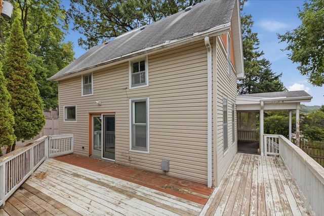 409 OAKLAND Avenue, Council Bluffs, IA 51503
