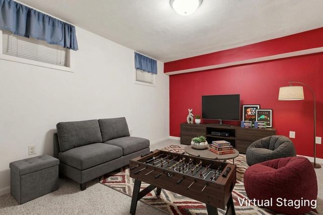 409 OAKLAND Avenue, Council Bluffs, IA 51503