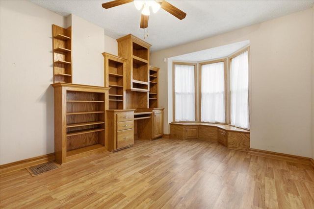409 OAKLAND Avenue, Council Bluffs, IA 51503