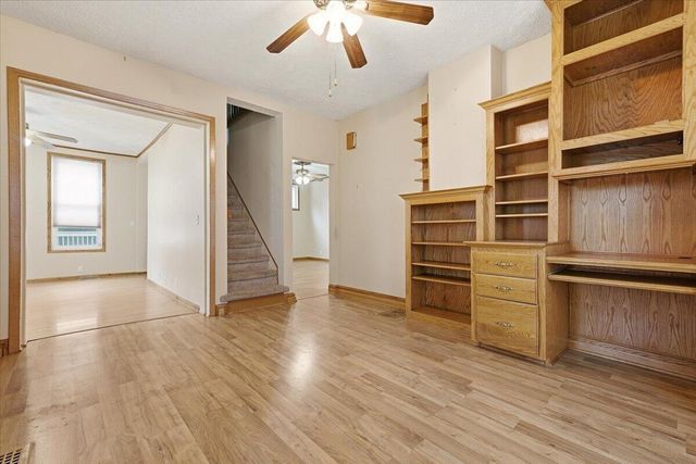 409 OAKLAND Avenue, Council Bluffs, IA 51503