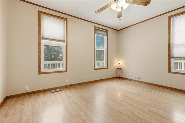 409 OAKLAND Avenue, Council Bluffs, IA 51503