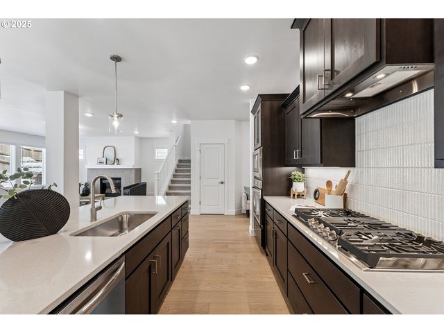 15129 Sw Huntwood St, Tigard, OR 97224