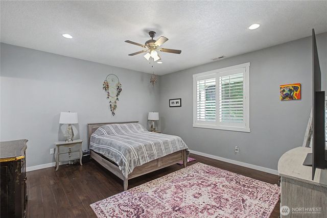 272 Trout Lakes Road, Castle Rock, WA 98611