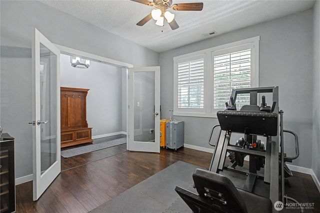 272 Trout Lakes Road, Castle Rock, WA 98611