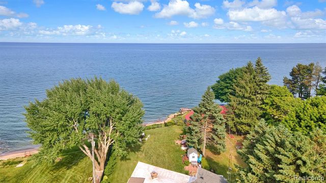 4308 N Grandview Beach Drive, Deckerville, MI 48427