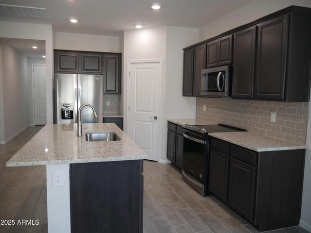 18156 W Daley Lane, Surprise, AZ 85387