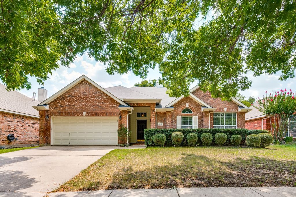 4849 Gloucester Drive, Grand Prairie, TX 75052