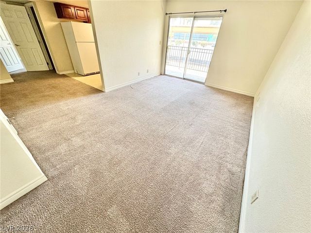 5060 Indian River Drive 379, Las Vegas, NV 89103