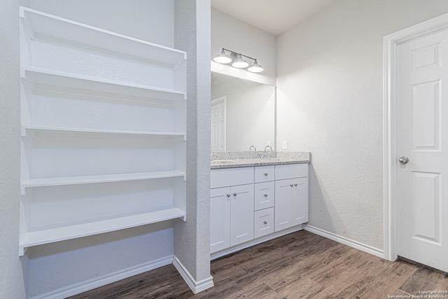 6739 freedom, San Antonio, TX 78242