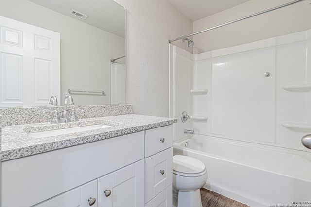 6739 freedom, San Antonio, TX 78242