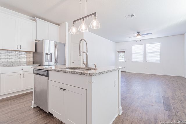 6739 freedom, San Antonio, TX 78242