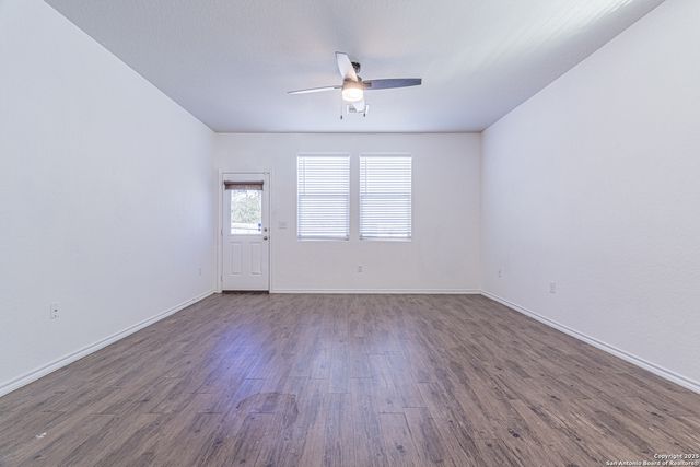 6739 freedom, San Antonio, TX 78242