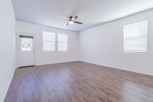 6739 freedom, San Antonio, TX 78242