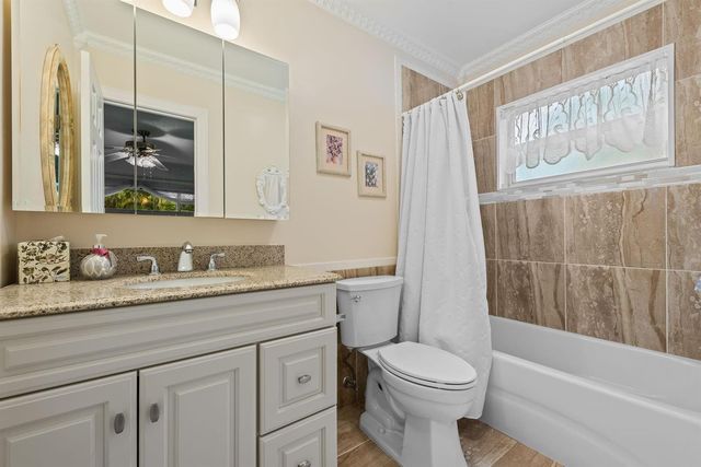 5100 NW 35th Street 110, Lauderdale Lakes, FL 33319