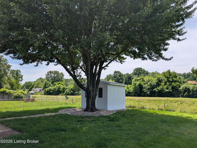 3512 Foreman Ln, Louisville, KY 40219